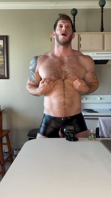 Now all I need is someone to massage my prostate….you in? https://t.co/DgCFgnWQk4