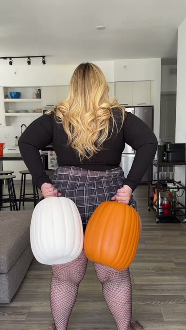 It&rsquo;s always pumpkin szn 🎃🎃 https://t.co/JFwTQARtnQ