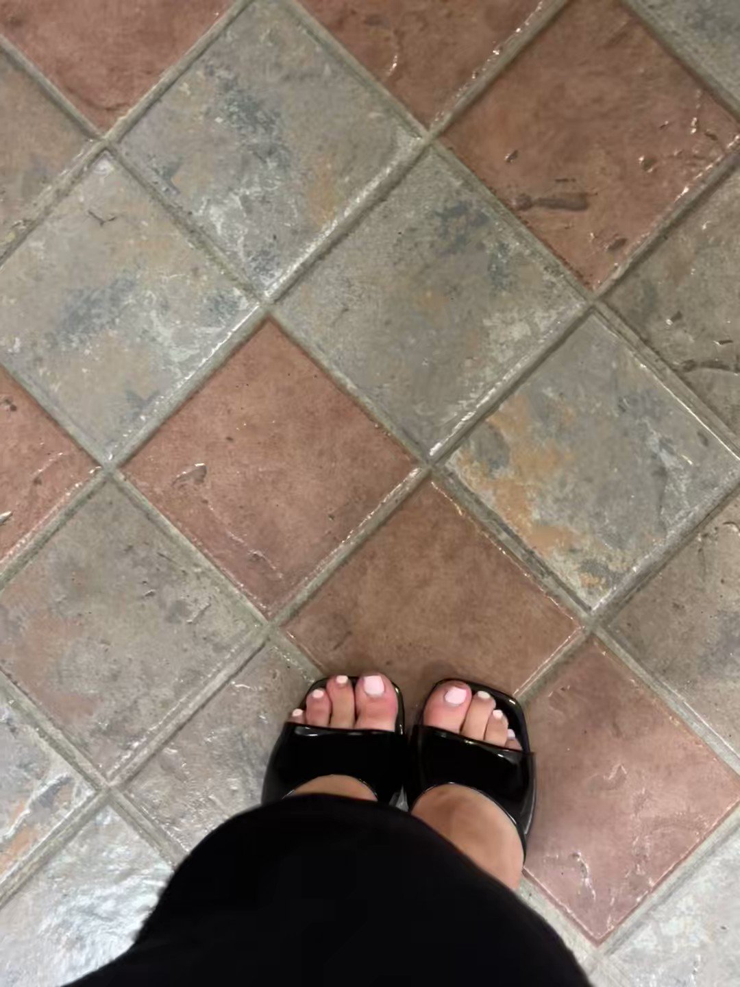 Marie Dee on X: Little feet moment ✨ t.coNSHnggJMSf  X