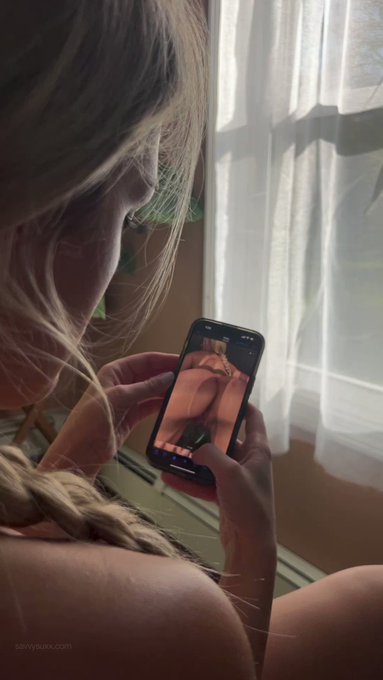 guys look at her butt 🍑 @SavvySuxx https://t.co/ZD97J2ty8G<a href="/tag/blessed"class="tags"><span>#blessed</span></a>