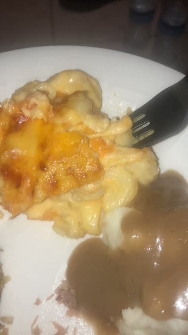 2 pic. Y’ALL MY MAC TURNED OUT SO GOOD https://t.co/E8NEGDkXsc