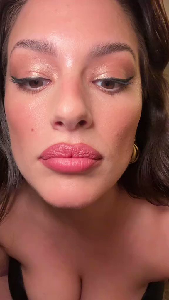 100% organic — ♡ ashley graham ♡ twitter, ig