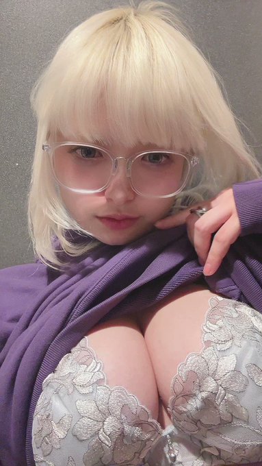 おっぱいアップに関する画像