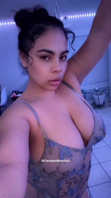 Come get a private show ? https://t.co/kjBbHOmyP6