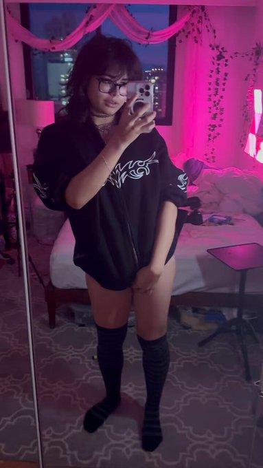 now that NNN is finally over, who wants to join the train of straight men fucking me 2nite? https://t