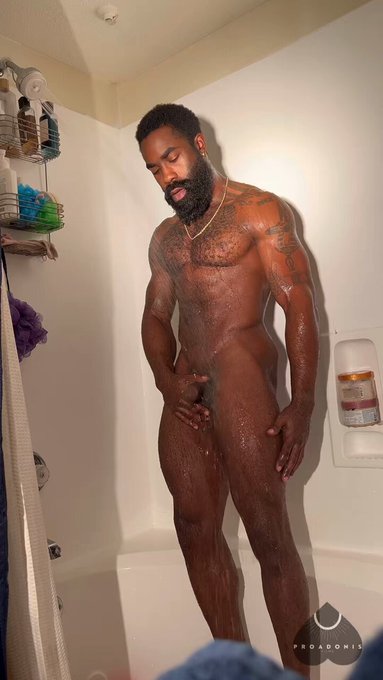 Afternoon Shower 🧼 🚿 https://t.co/VtTTtexYv4