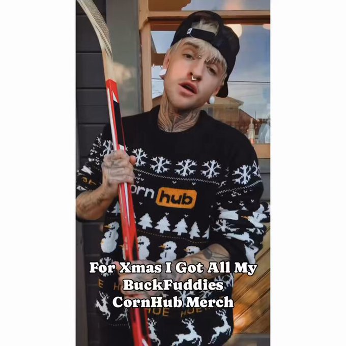 for X-mas I got all my fuckbuddies @Pornhub merch ?? did you make my naughty list? https://t.co/MWQr