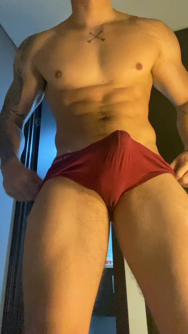 T&iacute;tulo del video ? 🍆 https://t.co/h8Ru4qltvb