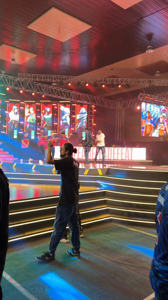 Global Esports on Instagram: Ever wondered how Awards for Esports and Gaming in India look like? 🥰 #GlobalEsports #Awards #IndiaGamingAwards #awardceremony #esportsorganisationoftheyear #esportsathleteoftheyear #indianawards
