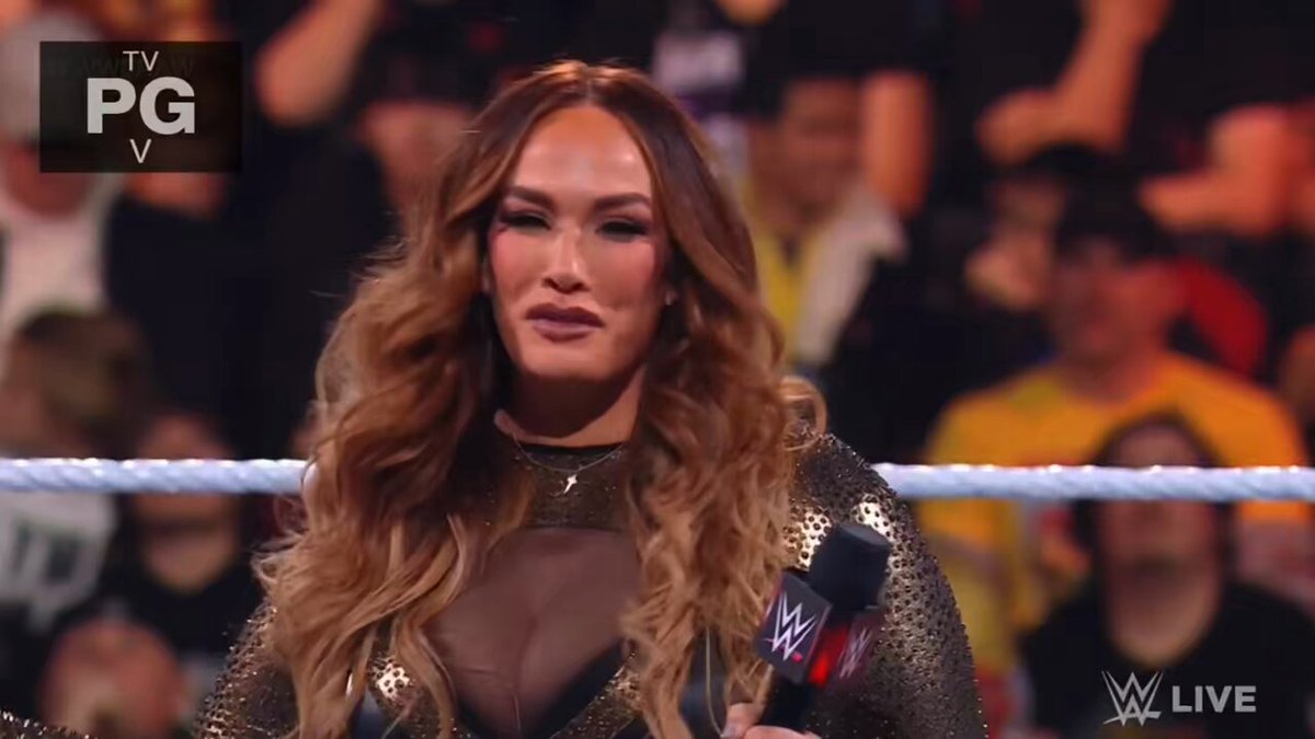 Andrew on X: Becky Lynch 🔥🔥🔥 #ExtremeRules