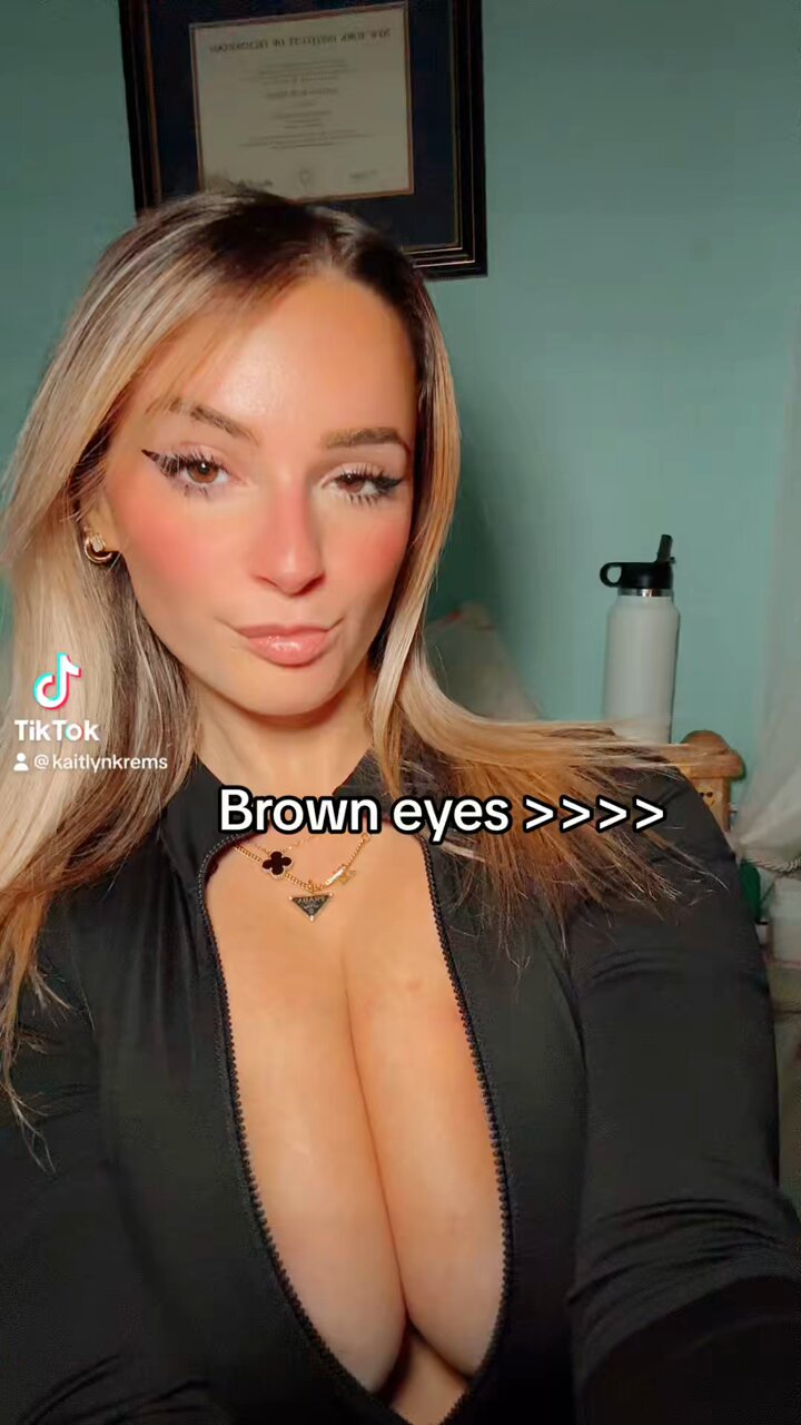 Kaitlyn Krems on X: Eyes or boobs? t.colGUstrGNnU  X