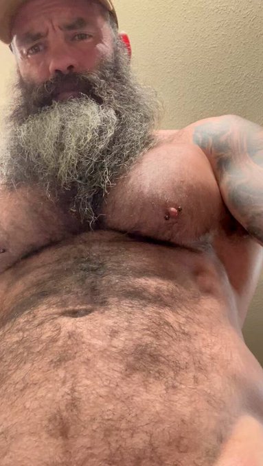 Who likes my hairy chest? https://t.co/EShzDG7iah