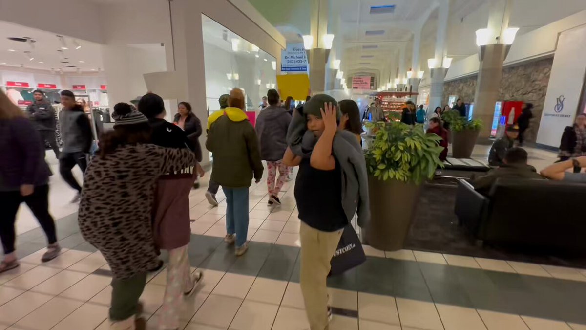 Protesters at Tacoma Mall