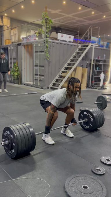 Daddy vibes 💪🏽 https://t.co/Xl3jg7OPJW