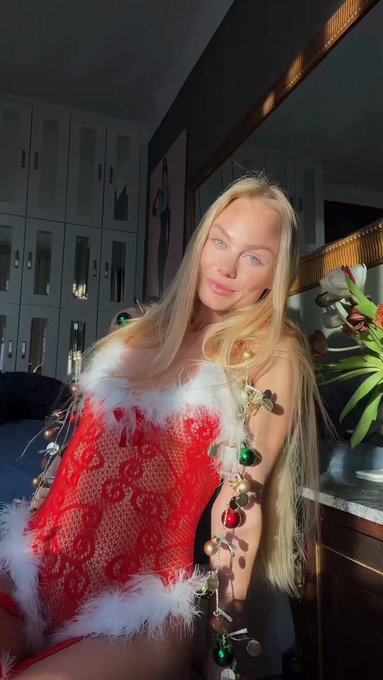 Merry Christmas to you my dear 🎄✨  I wish you sincere love, endless passion, that all your wishes come