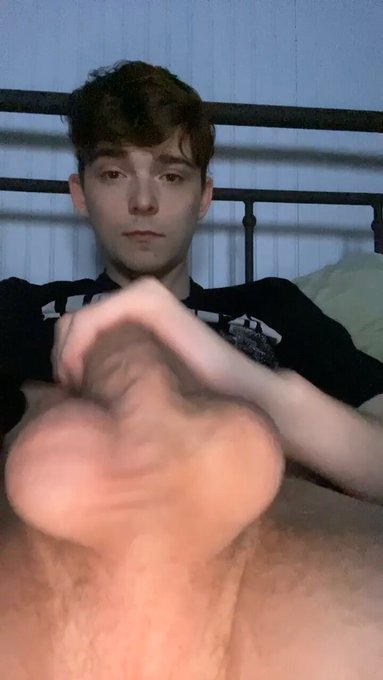 lick my balls while i jerk off? https://t.co/jFGhWYBQKY