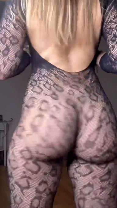 Hannah Louise’s pics and videos