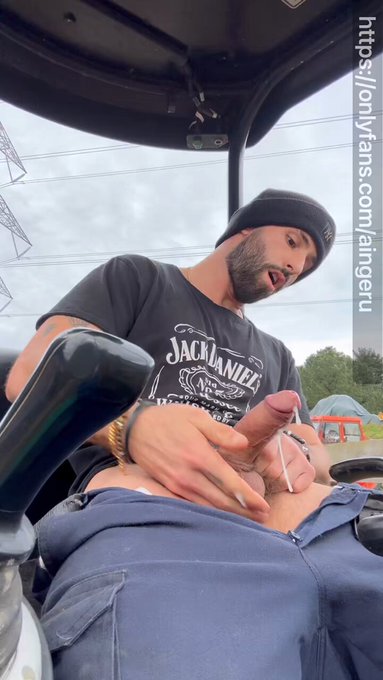 Had a horny break at work today … Needed to get ride of this thick milk 
??? ?

Suscribe for full content