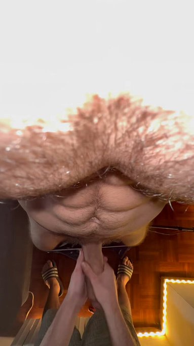 he’s literally milking this monster… ? https://t.co/dEIH9ULIh8