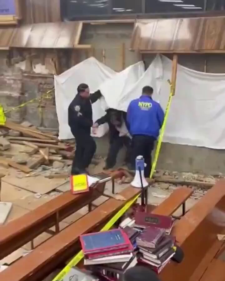 [問卦] 紐約警察在猶太教堂發現秘密隧道