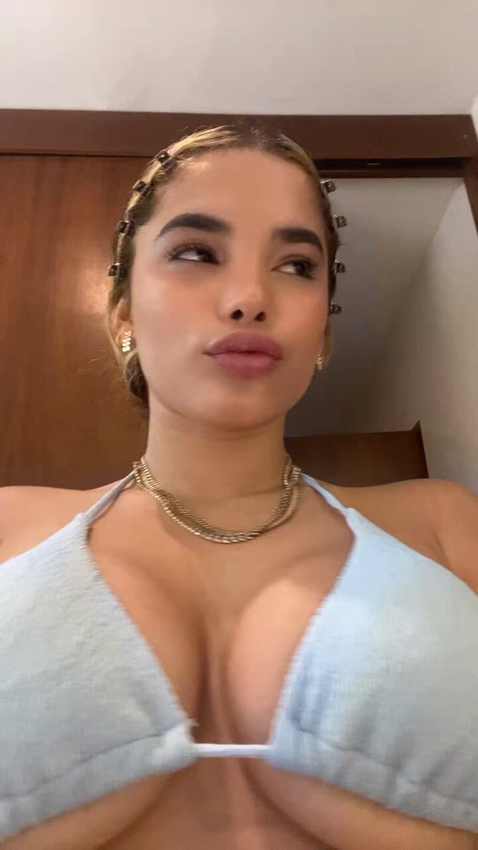 @YurAulars video Tweet