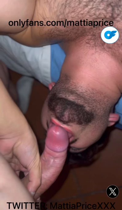 🇬🇧: When I got home I had an absurd desire so a friend of mine decided to satisfy me properly😋💦  FULL