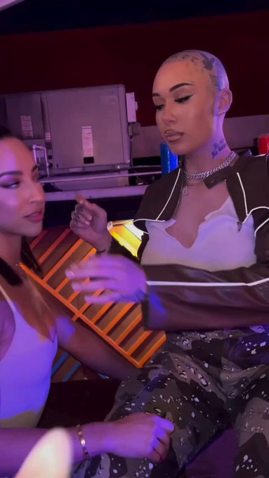 hoetivities 😈 https://t.co/laFzi0Paq4<a href="/tag/salutetoservice"class="tags"><span>#salutetoservice</span></a>