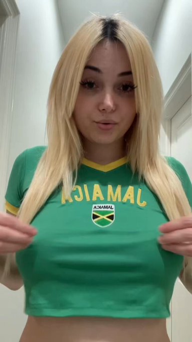 Put the sound on to hear my new song that I made with my friend Kandy. If this video goes viral I&rsquo;ll<a href="/tag/blondegirl"class="tags"><span>#blondegirl</span></a><a href="/tag/taylorswiftaivideo"class="tags"><span>#taylorswiftaivideo</span></a>