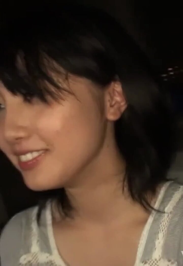 A beautiful girl with a fake voice... - Twitter animation blog   