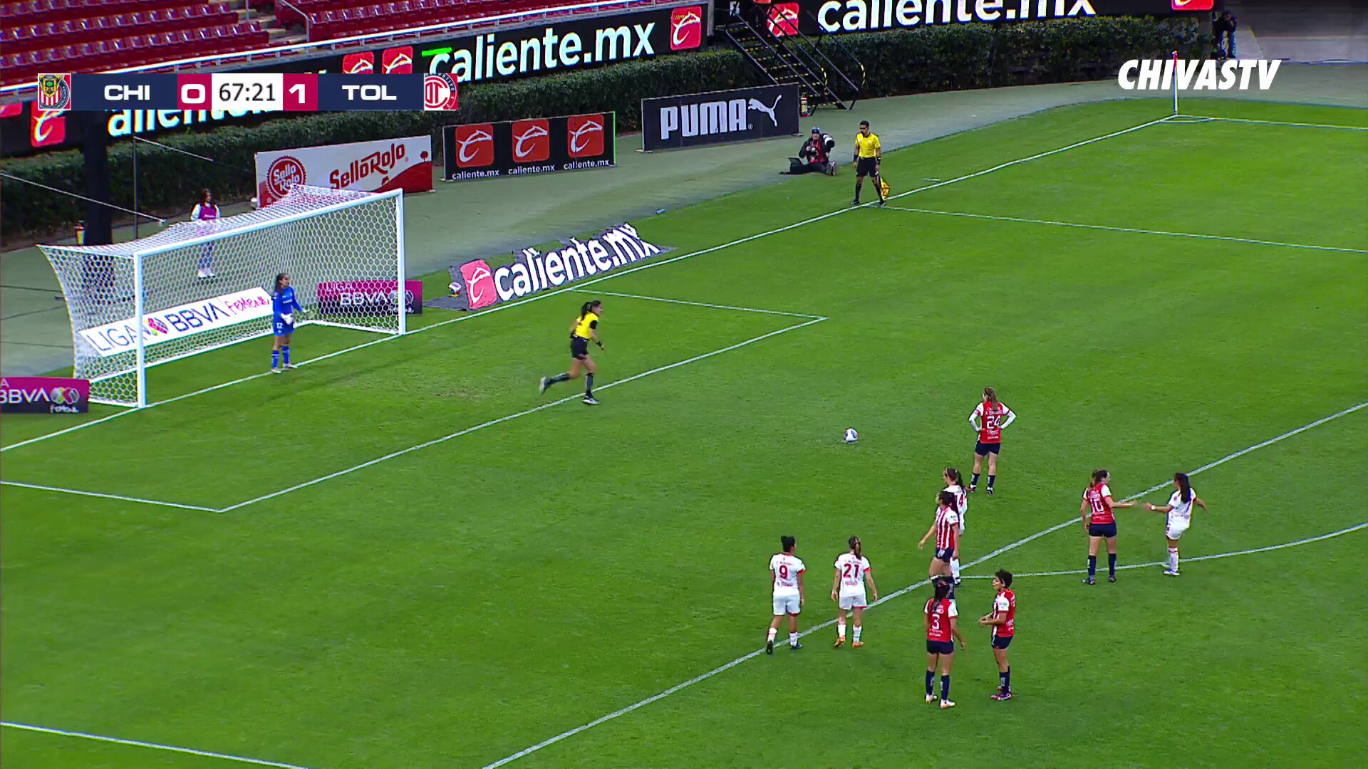 🔥¡@LichaCervantes no perdona desde el manchón penal! El marcador está empatado en la cancha del @EstadioAkron 🏟🔴 Sigue el partido en vivo a través de la señal más Rojiblanca 👉🏼  🎥