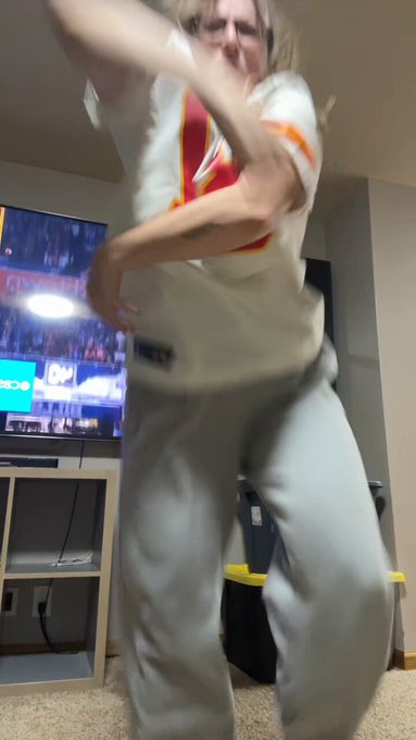 If @JasonKelce can do it why can't I!! #KansasCitychiefs https://t.co/ejenWHNm32<a class="tags" target="_blank" title="On Twitter" href="/?out=eyJ0eXAiOiJKV1QiLCJhbGciOiJIUzUxMiJ9.eyJpYXQiOjE3MjA1MzcxNDgsImlzcyI6InR3cG9ybnN0YXJzLmNvbSIsIm5iZiI6MTcyMDUzNzE0OCwiZXhwIjoxNzUyMDczMTQ4LCJyZWRpcmVjdF91cmwiOiJodHRwczovL3R3aXR0ZXIuY29tL0phc29uS2VsY2UifQ.d9w_UvLc5BTAX7ZZAXVGUvdIRLR1AcUNuV4PSoPTkZBk8WQxwMk3n4PFIipPDRYEHL0M2ffGzZzb8ND6XyCsSg">@JasonKelce</a><a href="/tag/kansascitychiefs"class="tags">#KansasCitychiefs</a>