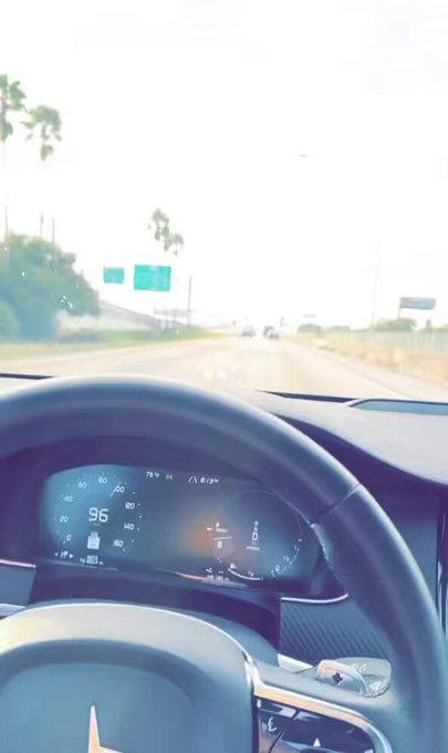 Who wants to hang??? All my homies hmu yk who you are 🤓🤓🤓 https://t.co/MIJStNjkdC