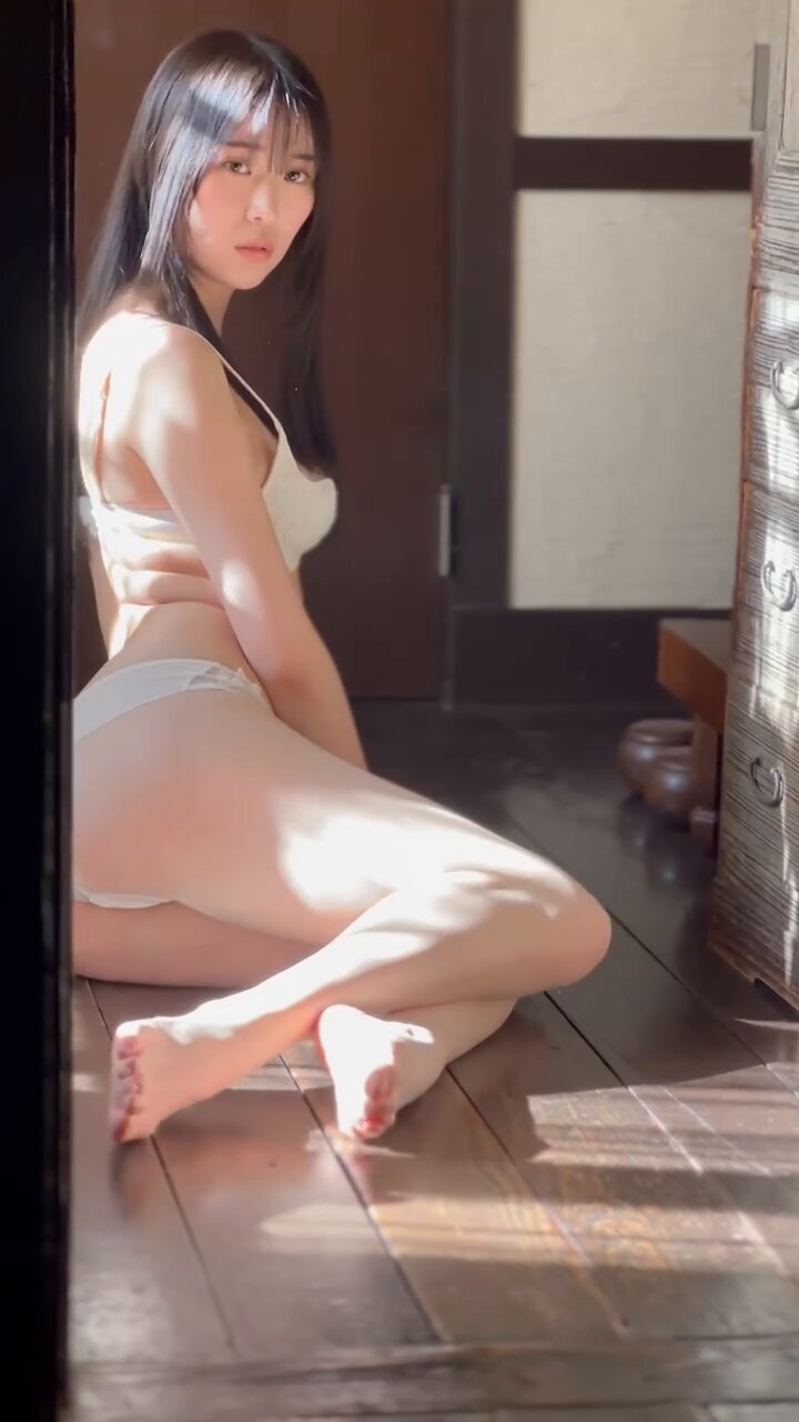 宮瀬なこ1st写真集 souffle : 宮瀬なこ | HMV&BOOKS online - 9784048977364