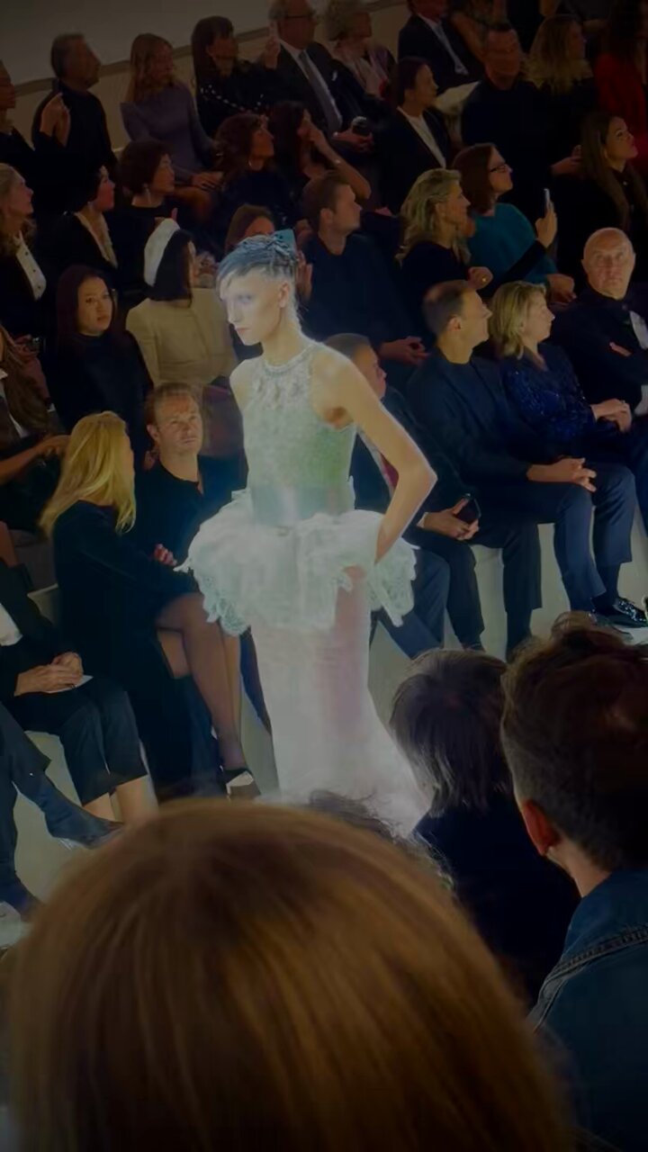 グウィネスパルトロー - Search / X