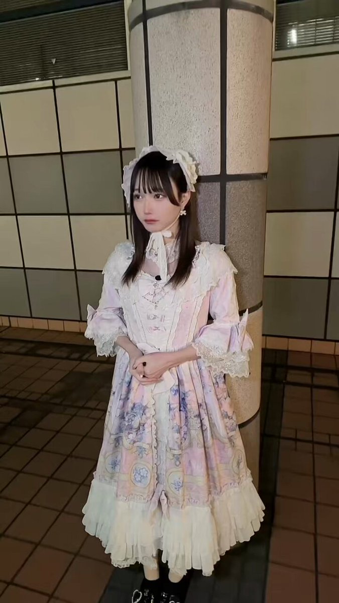 pI61tkQWm9a8YXIW.jpg