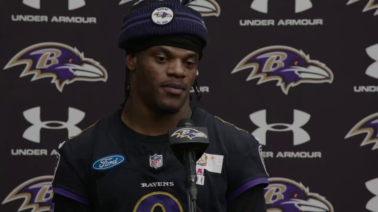 Under armour top ravens jersey