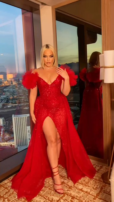 AVN Awards 2024 ?? #teamtexass https://t.co/MscTs23DoK