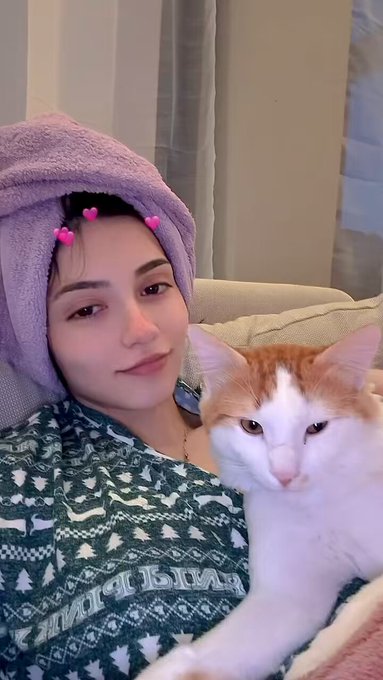 Kedime burun ameliyatı yaptirabilir miyiz burnu büyük diye üzülüyomus ? https://t.co/xpiWLER4Az