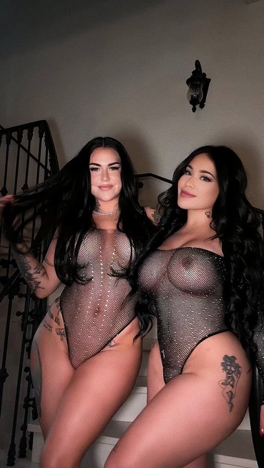 Who wants to see this collab??? https://t.co/AwcJbfliLa