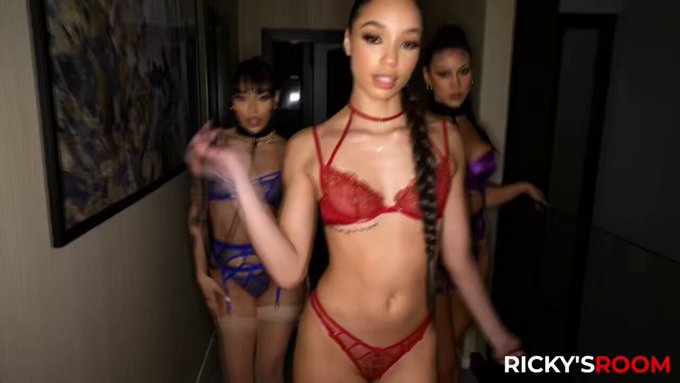 The more the merrier ? out now link below! ? this one is an instant fave https://t.co/jJD1XtaD7p
