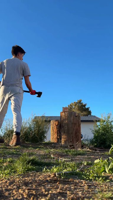 wood chopping asmr https://t.co/oEdZ5KzK6F