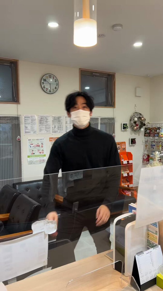 薬剤師さんが軟膏を作る動画が衝撃的だった「待合室で流して欲しい」「こうやってくれてるんだと思うとありがたさが増す」