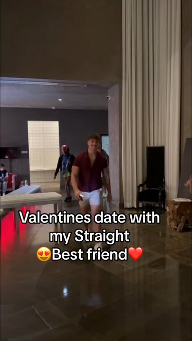 Every Gay guy’s dream friend https://t.co/eZyGmoHsZt
