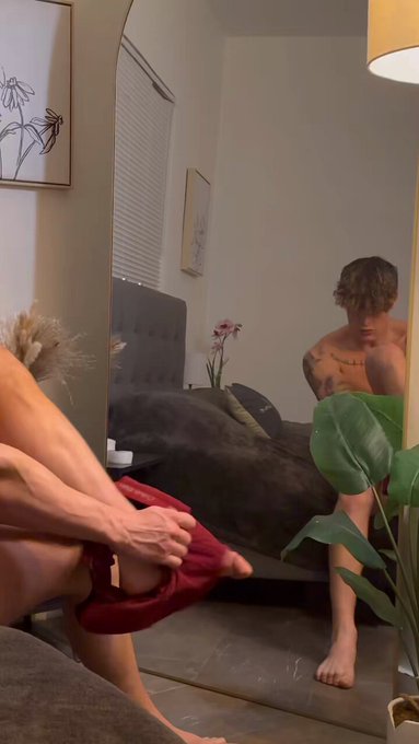 🌹💌 https://t.co/sIKRLHm5sO<a href="/tag/staytuned"class="tags"><span>#staytuned</span></a>