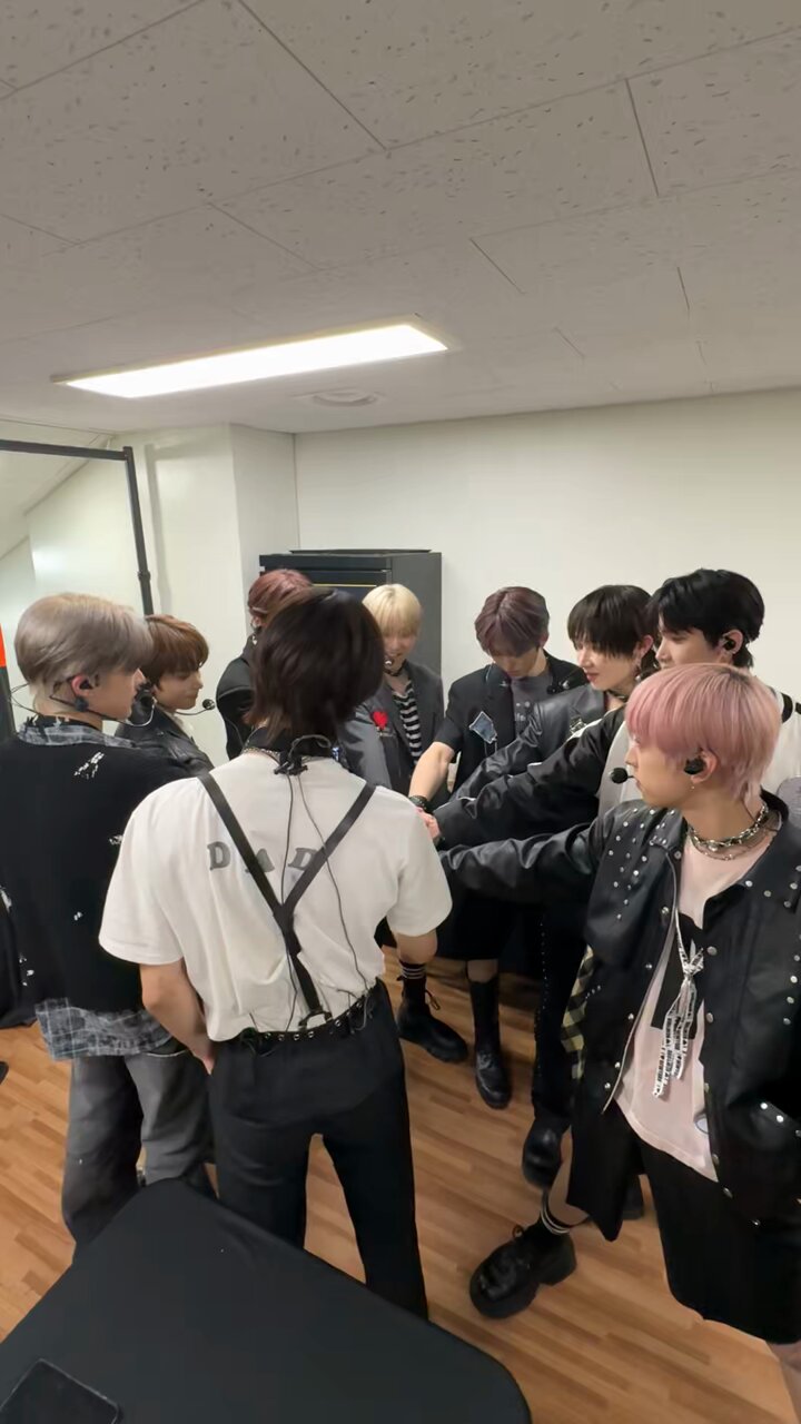 &team エンティーム 韓国 会場限定 ソウルコン コンプ コンプリート &TEAM OFFICIAL on X: 