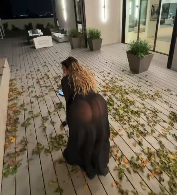 2 pic. shaking my ?☺️ https://t.co/rVioDpVZnE