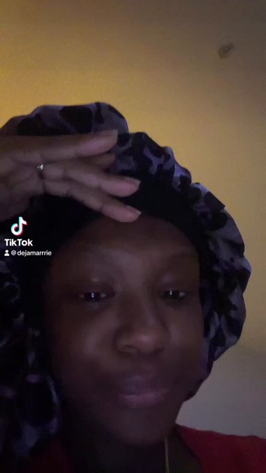 who told me to be grown and hunch chileeeeee https://t.co/EmOyS8wRWx