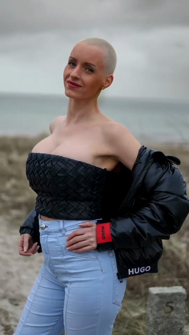 F&uuml;r mehr 🥵 content check https://t.co/CwlIQn1McU https://t.co/SSNR8EQ62y<a href="/tag/handsfree"class="tags"><span>#handsfree</span></a><a href="/tag/justforlaughs"class="tags"><span>#justforlaughs</span></a><a href="/tag/lifehacks"class="tags"><span>#lifehacks</span></a>