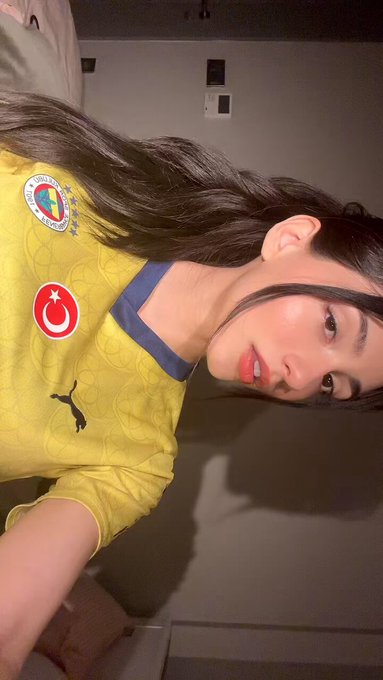 Galatasarayli kitlemi fenerli yapmaya calısmak ne zormus.. https://t.co/OXiVHhkiD1