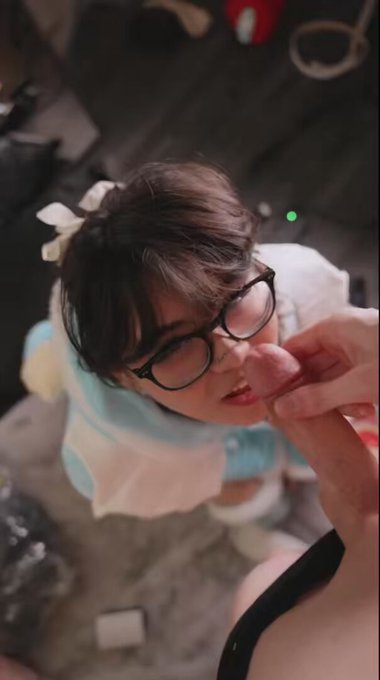 I edged him for 7 days and let him cum on my face for being a good boy 😘💦 https://t.co/rstgXEAPuF